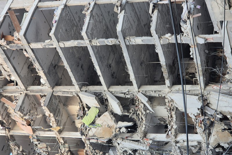 Iranian Missiles Strike Israeli Neighborhoods as War Crosses a New Threshold