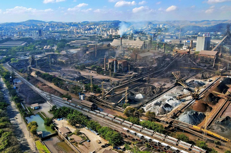 Iran Strikes Saudi Petrochemical Hub at Jubail, Ending Gulf Neutrality