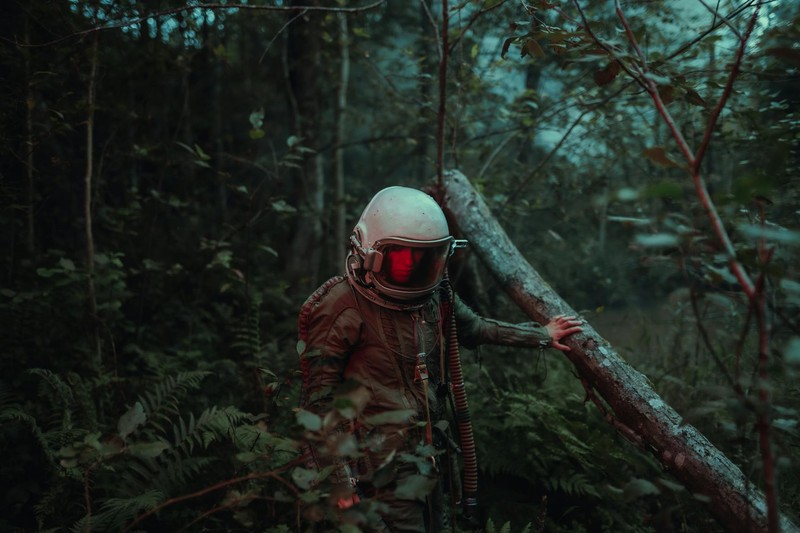 Satisfactory Meets Sons of the Forest — And It Actually Works