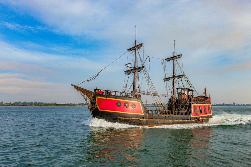 The Pirate Game Ubisoft Couldn't Build Is Steam's #1 Seller