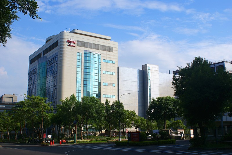 TSMC Sidesteps ASML's Priciest Tool. Google Ditches x86 for Arm.