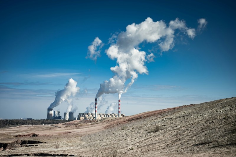 AI's Carbon Bill: Datacenters Keep US Coal Plants Burning