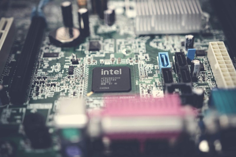 Intel Lands Tesla as First 14A Customer, Cracking TSMC's Grip