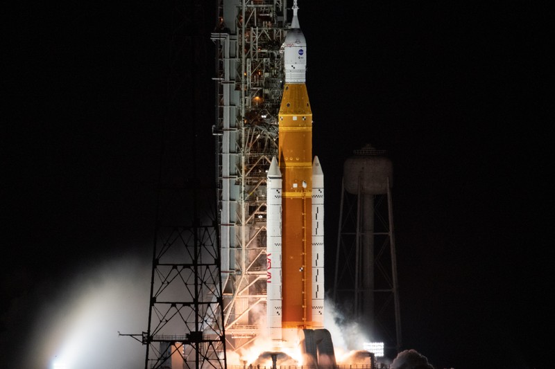 NASA Pushes First Artemis Moon Landing to 2028