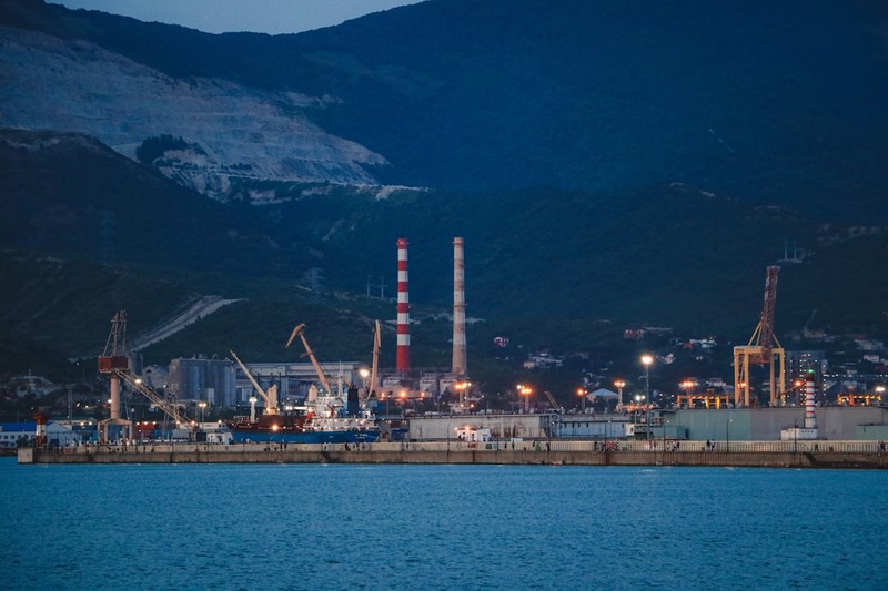 800 Miles Deep: Ukraine Drones Hit Russia's Baltic Oil Terminal