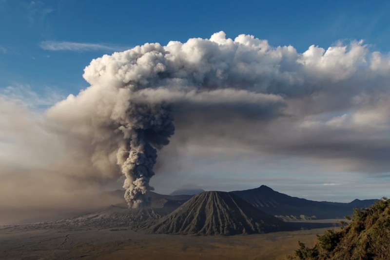 Mount Dukono Eruption: Three Dead, Two Located Near Crater Rim