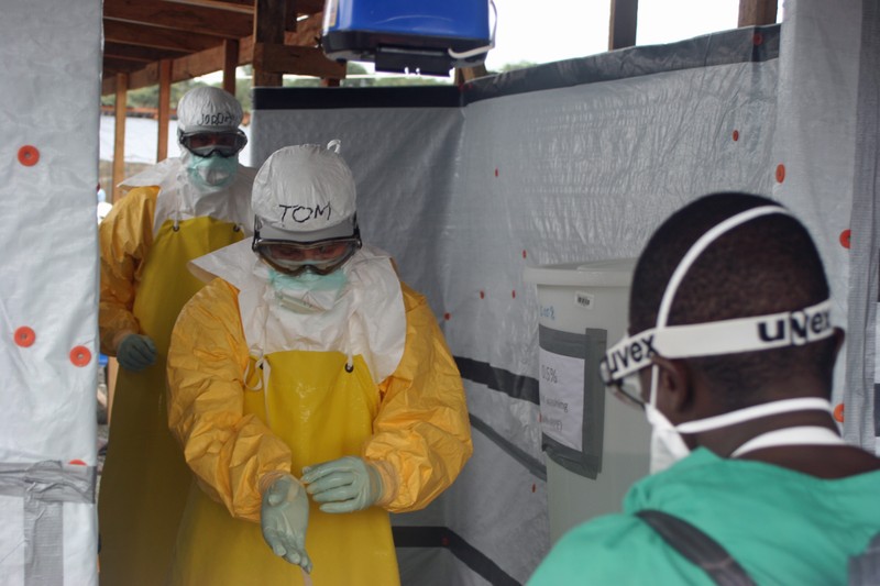 Ebola Crosses Into Uganda, Ten Nations at Risk